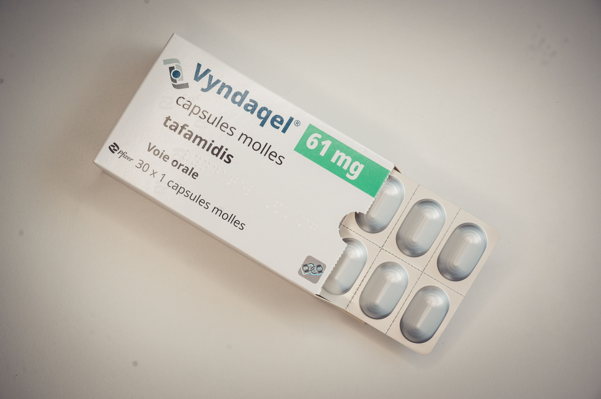 Photo de conditionnement <span class='vidalbox-gamme-product'>(VYNDAQEL 61 mg caps molle)</span>